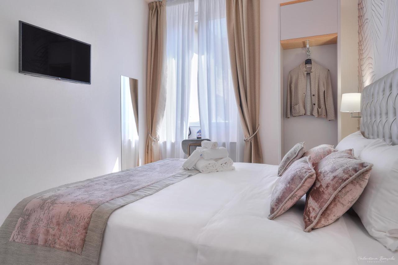 Cosmos 3* Florencia